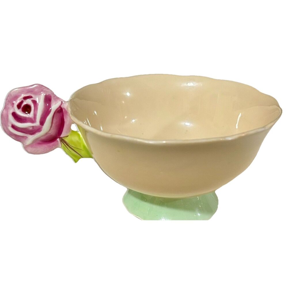 RARE Peach Paragon Rose Handle Double Warrant Footed Teacup Bone China England